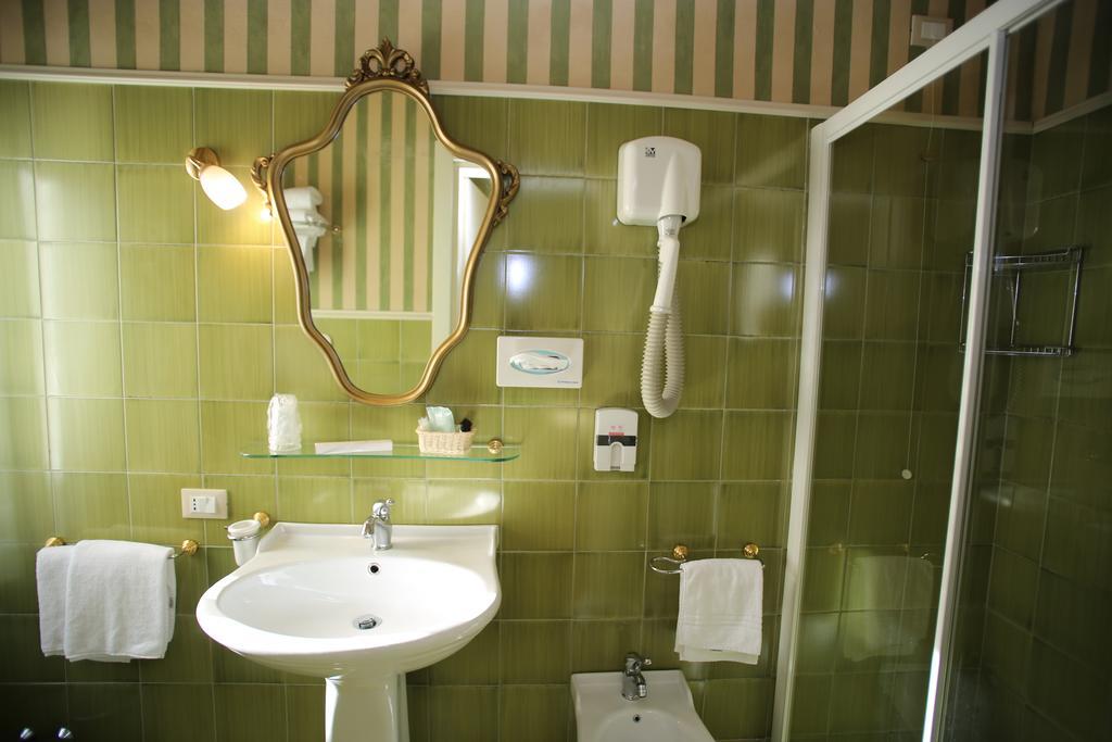 Hotel Gennarino Ливорно Номер фото