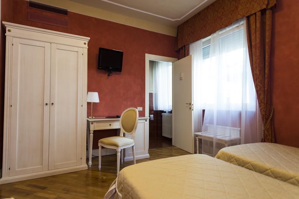 Hotel Gennarino Ливорно Номер фото